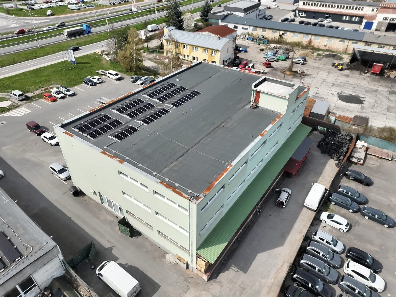 NICHOLTRACKT, Banská Bystrica, 27.6 kWp (1/5)