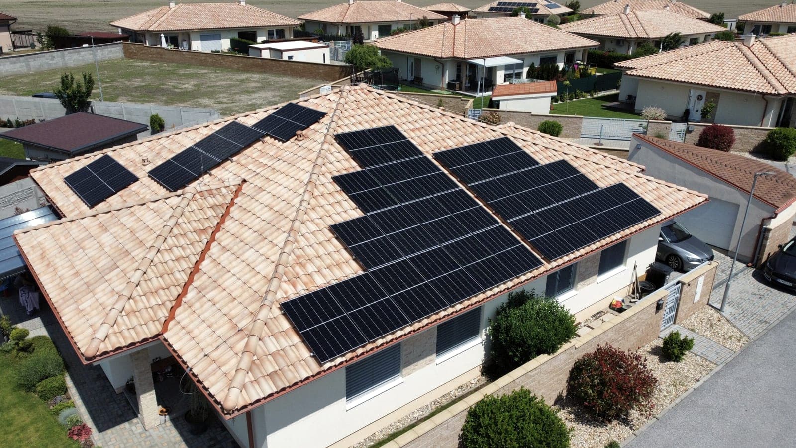 Family home Rovinka, Rovinka, 9.8 kWp (1/3)