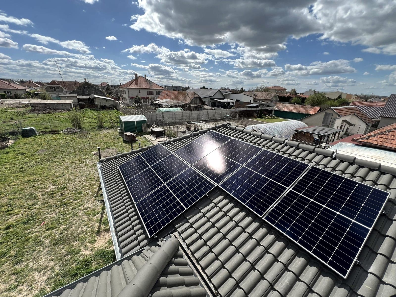 Family home Zlatná na Ostrove, Zlatná na Ostrove, 10.7 kWp (1/2)