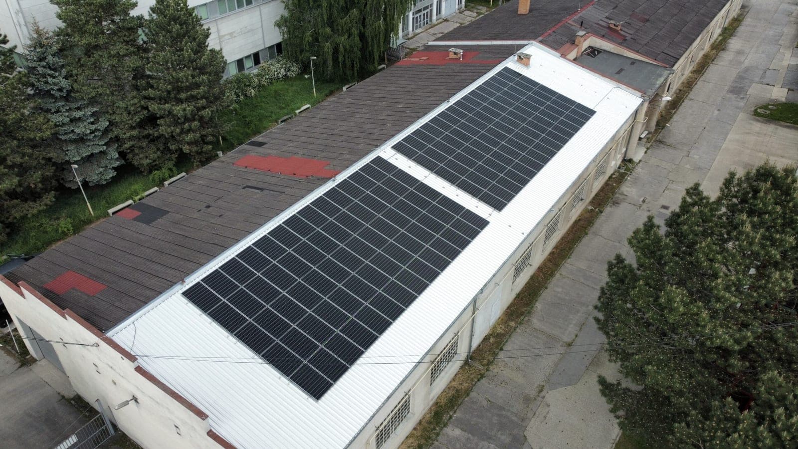 TreRose, Vrbové, 59.5 kWp (1/3)